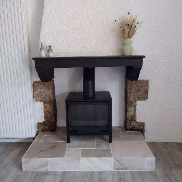 Réalisation d'un poêle à bois à Venansault par Déco'Styl