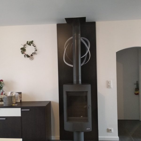 MAIN DOEUVRE POSE POELE A BOIS (2)