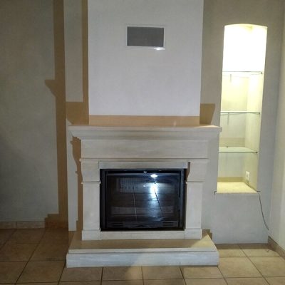 Réalisation d'une cheminée à Challans par Déco'Styl